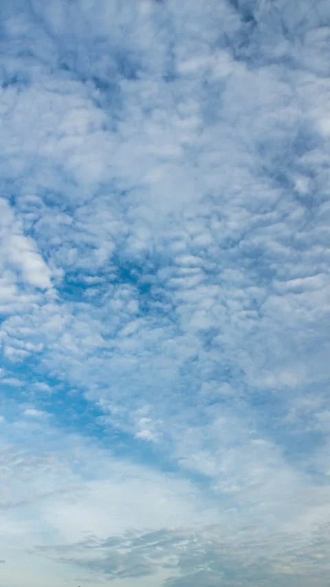 Vertical video - Morning Cloud Timelapse Video stock 280153578