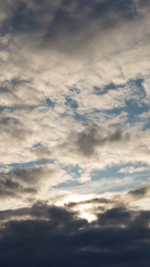 Vertical video - Morning Clouds Timelapse Video stock 316258531