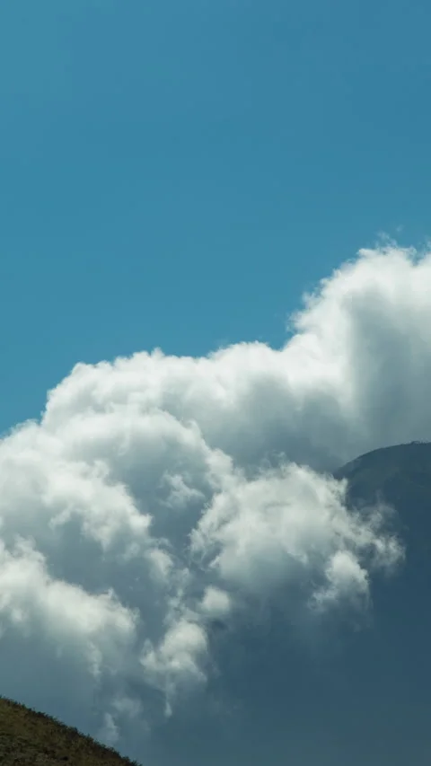 Vertical video - Mount Bromo Clouds Timelapse Video stock 280368267