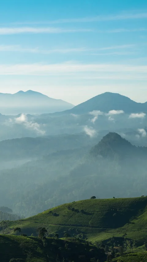 Vertical video - Mountain Day Timelapse Stock-Footage 280380473