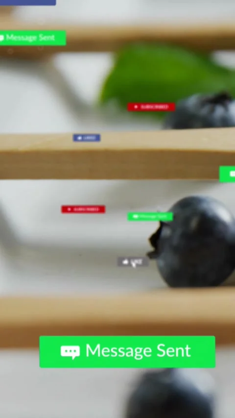 Vertical video: Mouse clicking Send Message berries and mint showing banner Stock Footage 334543992