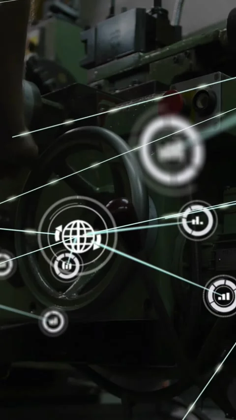 Vertical video: Operator turning handwheel, generating globe node overlay Video stock 330655609