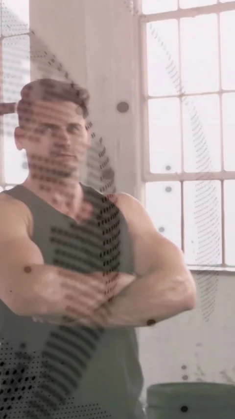 Vertical video: Pullback causing trainer uncrossing arms relaxing stance while Video stock 334604677