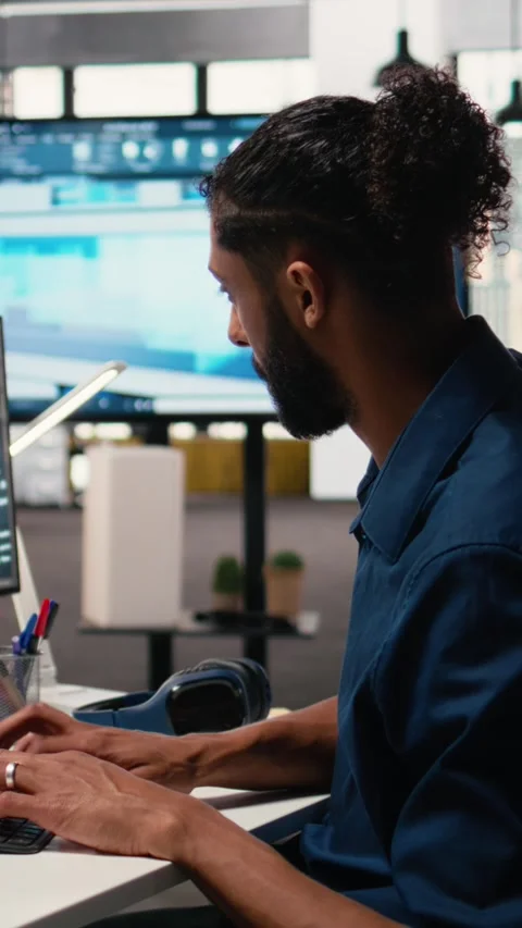 Vertical Video Real estate developer works with artificial intelligence and Stock Footage 316185056