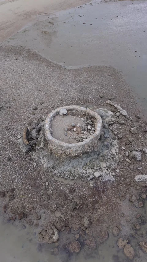 Vertical Video of a Round Stone Platform in San Rafael Palawan 스톡 동영상 347205079
