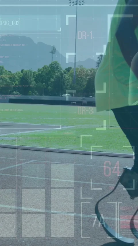 Vertical video: Runner entering left and bounding track, HUD showing blade flex, Stockbeeldmateriaal 333840105