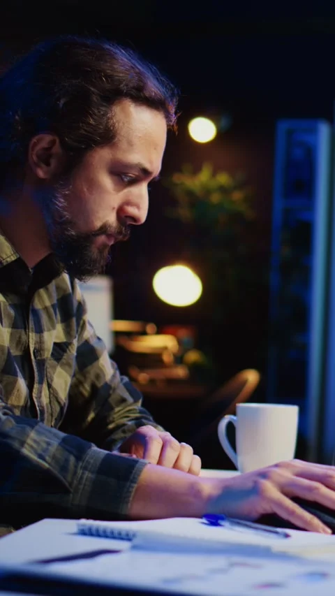 Vertical video Self employed developer updating AI machine learning algorithm 스톡 동영상 263316981