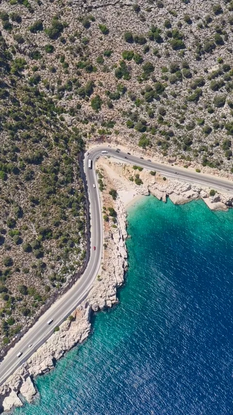 Vertical Video of Soft White Sand and Calm Turquoise Sea Waves on Coastline 库存影片 342297526