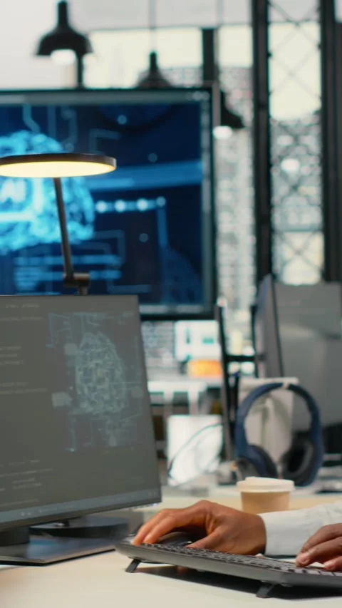 Vertical video Startup programmers doing tech support, helping users fix errors Stock Footage 323028382