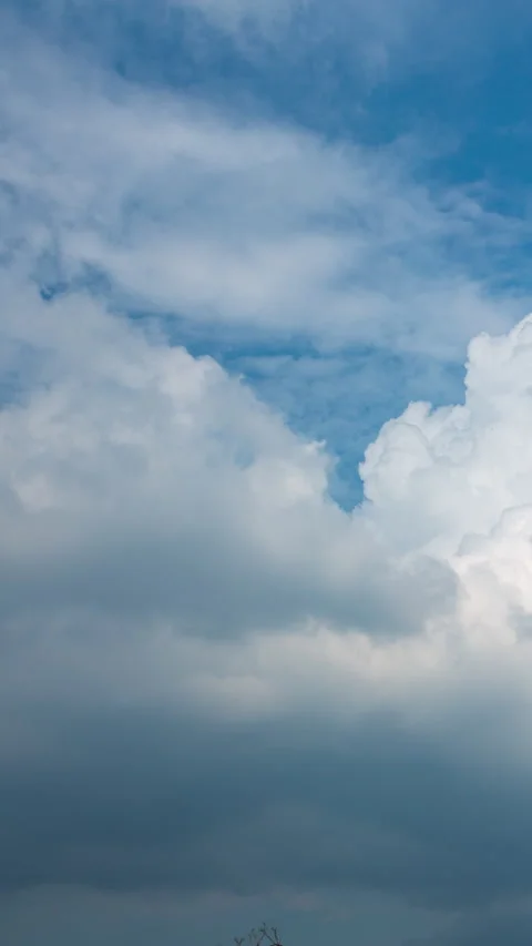 Vertical video - Storm Clouds Timelapse Stock-Footage 280343141