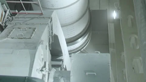 Vertical video. The sugar is dried in a special spinning drum. Drying shop Vídeos de archivo 220132700