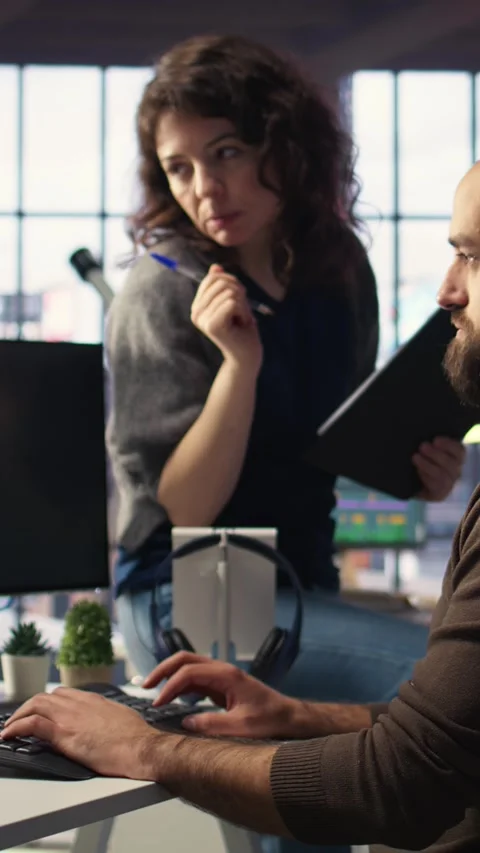 Vertical Video Team discusses content strategy and trends while reviewing Stock Footage 308493022