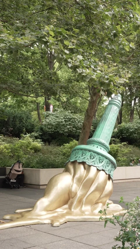 Vertical video of a torch of Statue of Liberty Stock Footage 345014175