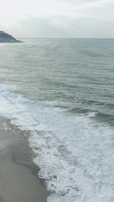 Vertical Video: Violent Waves and Flying Foam in the Mediterranean Sea Captured Video stock 342582032