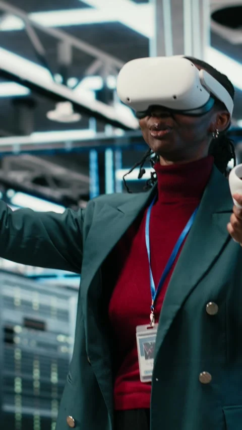 Vertical video VR headset gear, AR simulation and system administrator in data Stock Footage 329649740