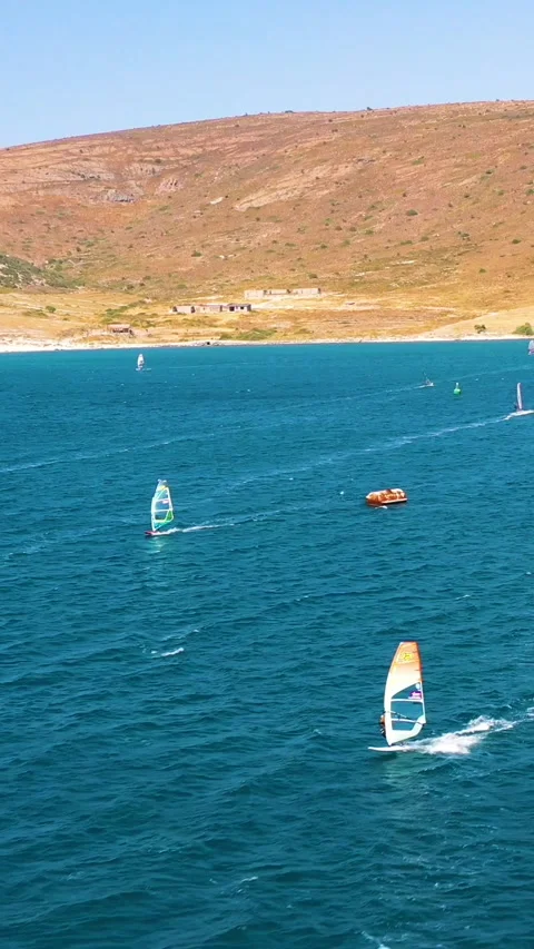 Vertical video of windsurfers Vídeos de archivo 292608870