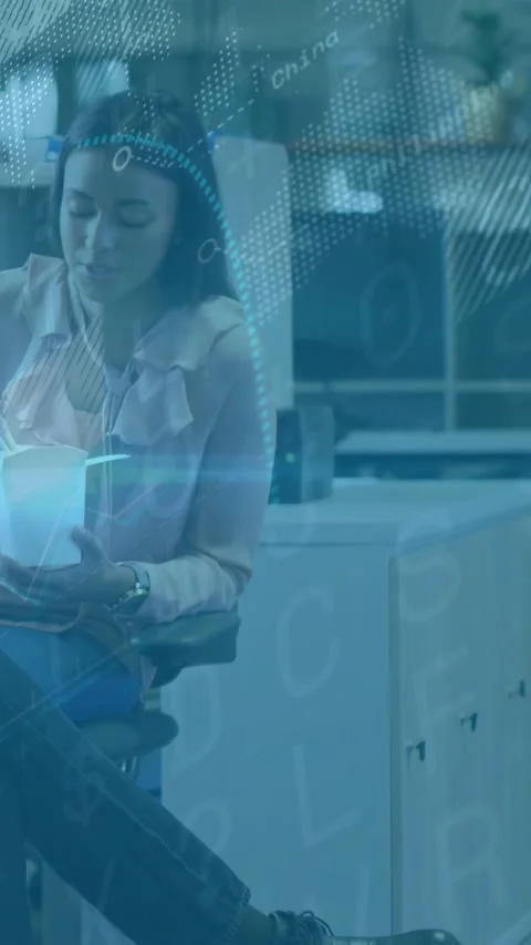 Vertical video: Woman checking box, eating takeout for work lunch while blue Stock Footage 333006040