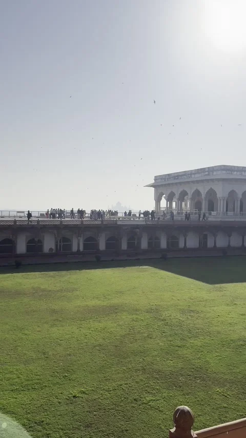 Vertical view of Agra Fort terrace with distant Taj Mahal view in Agra India Видео 343134244