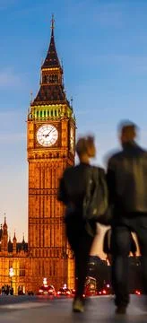 A vertical view of Big Ben clock tower at the north end of the Palace of West Foto stock