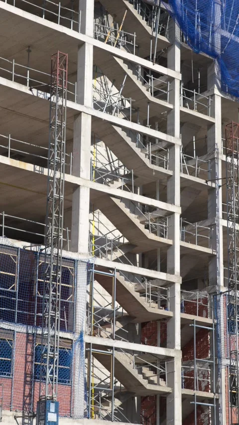 Vertical View of Concrete Stair Core in Residential Building Under Construction 스톡 동영상 336012078
