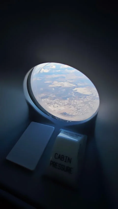 Vertical. View from the ejector of a flying passenger plane Video stock 267404541