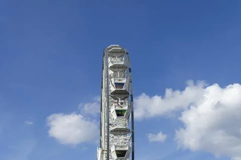 Vertical view of a Ferris wheel 스톡 사진