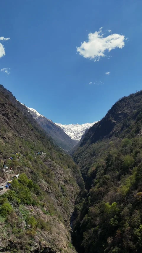 Vertical View of Himalayan Mountain Valley Near Kedarnath India Video stock 335013914