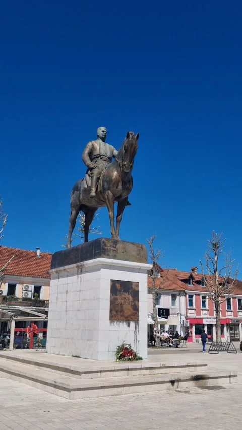 Vertical view of King Nikola I’s equestrian statue at Freedom Square in Nikšić Stock Footage 346788507