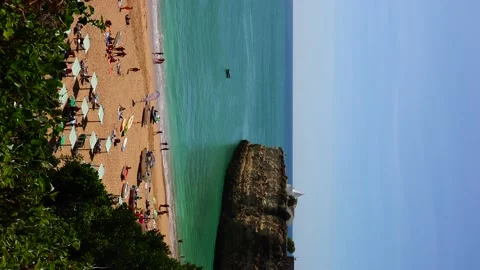 Vertical view of Nossa Senhora da Rocha Beach - Lagoa, Algarve, Portugal Video stock 141181129