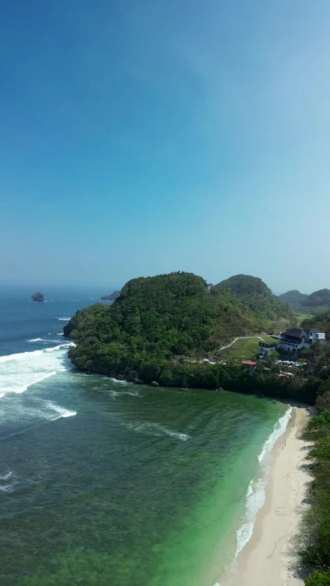 Vertical view white sand beach Teluk Asmara August 3 2026 Stock-Footage 342136195