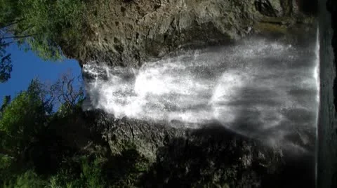 Vertical waterfall 3, seamless looping Vidéo 8841011