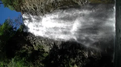 Vertical waterfall, seamless looping Vidéo 8841048