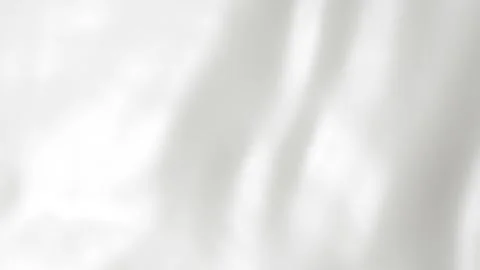 Vertical white liquid cream ripples, close-up fresh milk drink splash texture Vídeo Stock 252636051
