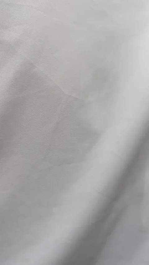 Vertical White Silk Fabric Waving Motion Background Vídeos de archivo 333964566