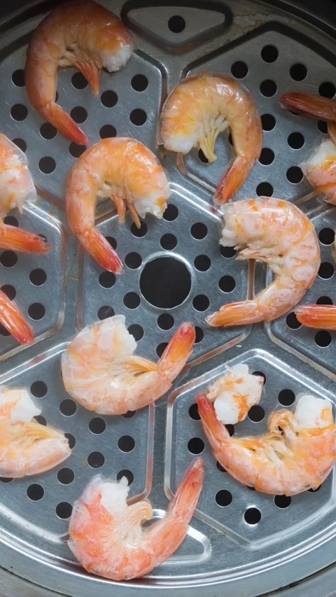 Vertical: Whole cooking process of steaming lobster. Stock Footage 345458309