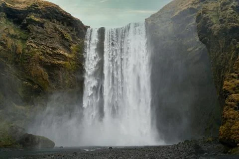Very famous and dramatic waterfall Skogafoss in Iceland Foto stock