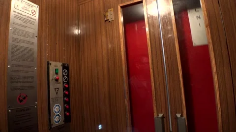 Very old and slow elevator going down. 4K. Stock-Footage 55839788