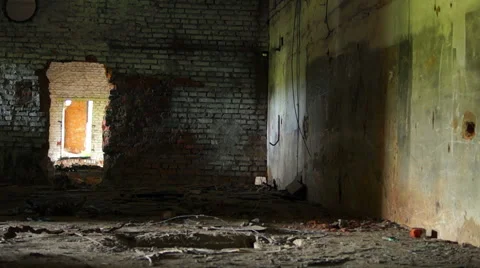 Very old broken brick wall, old ruined room, abandoned building Stockbeeldmateriaal 57323938