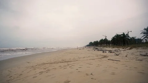 Very polluted beach full of trash, plastic bottles and garbage. Video stock 126291785