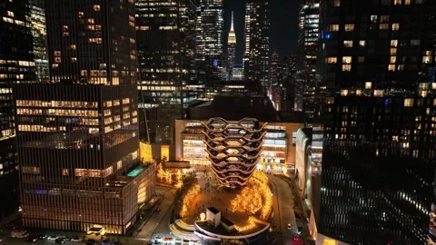 The Vessel Aerial Pull Back Reveal, Hudson Yards, Manhattan, Night Vídeo Stock 344588380