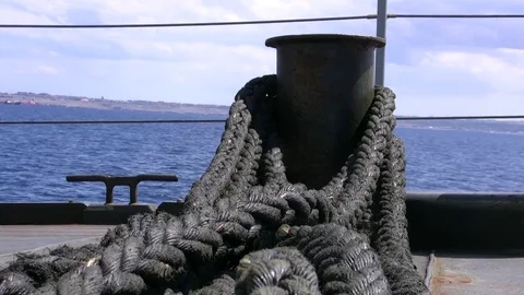 Vessel drop rope Stock-Footage 70180534