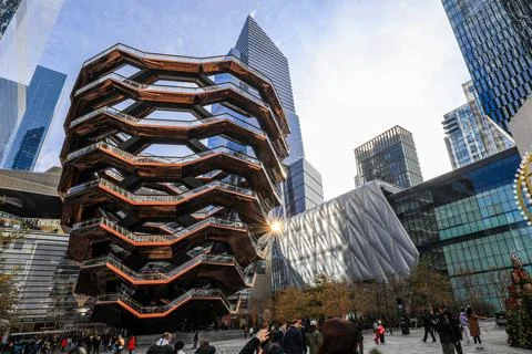 The Vessel, the iconic honeycomb-shaped structure located in Hudson Yards Foto stock