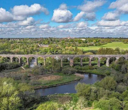 Viaduct, Reddish Vale Foto stock