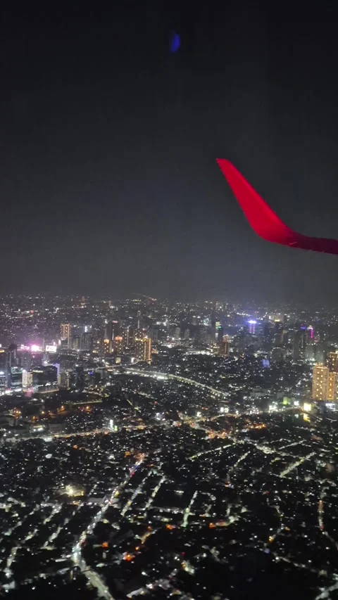 Vibrant city night lights 스톡 동영상 338318120