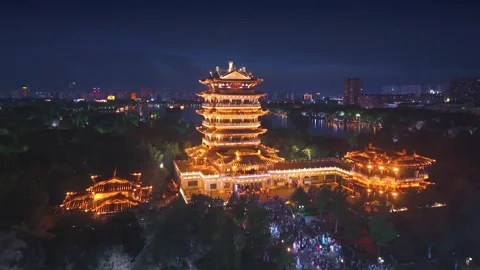 Vibrant Night View of Chaoran Tower, Daming Lake, Jinan City Stock Footage 331121008
