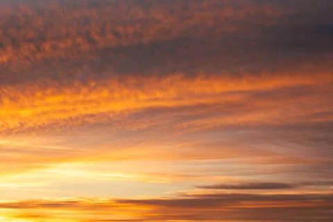 Vibrant Orange Sunset Sky Stockfoto's