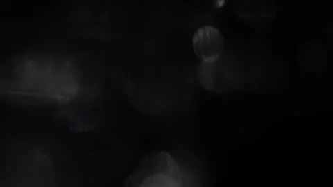 Vibrant silver bokeh with subtle flames Vidéo 318520317