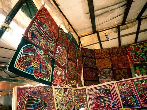 Vibrant textiles display bold patterns Fotos de archivo