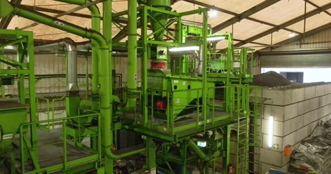 Vibrating Screen Separating Material, Green Recycling Plant, Wide Static Shot Видео 340655925