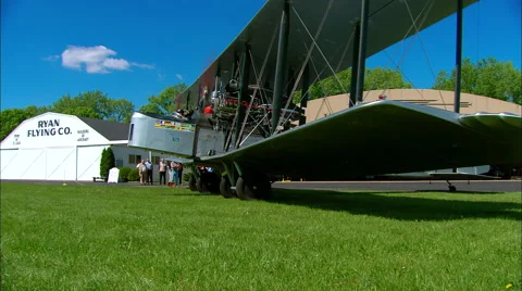 Vickers Vimy Taxi Out Stock-Footage 47684266